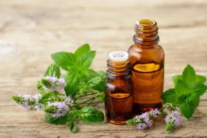 A Beginner’s Guide For Women Looking To Use Essential Oils